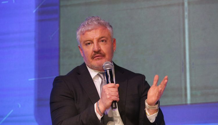Chile debe llevar lo digital desde lo sectorial al centro de su estrategia de desarrollo.